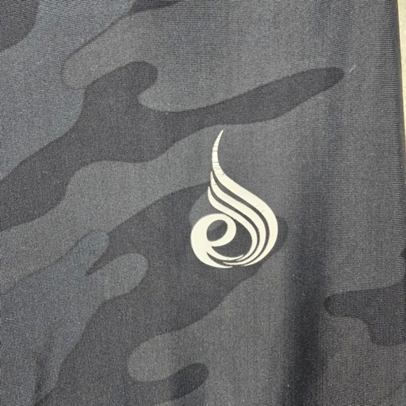 RYDERWEAR Athletic Leggings Scrunch Butt Camo Print Black Womens Size M? - Picture 5 of 9
